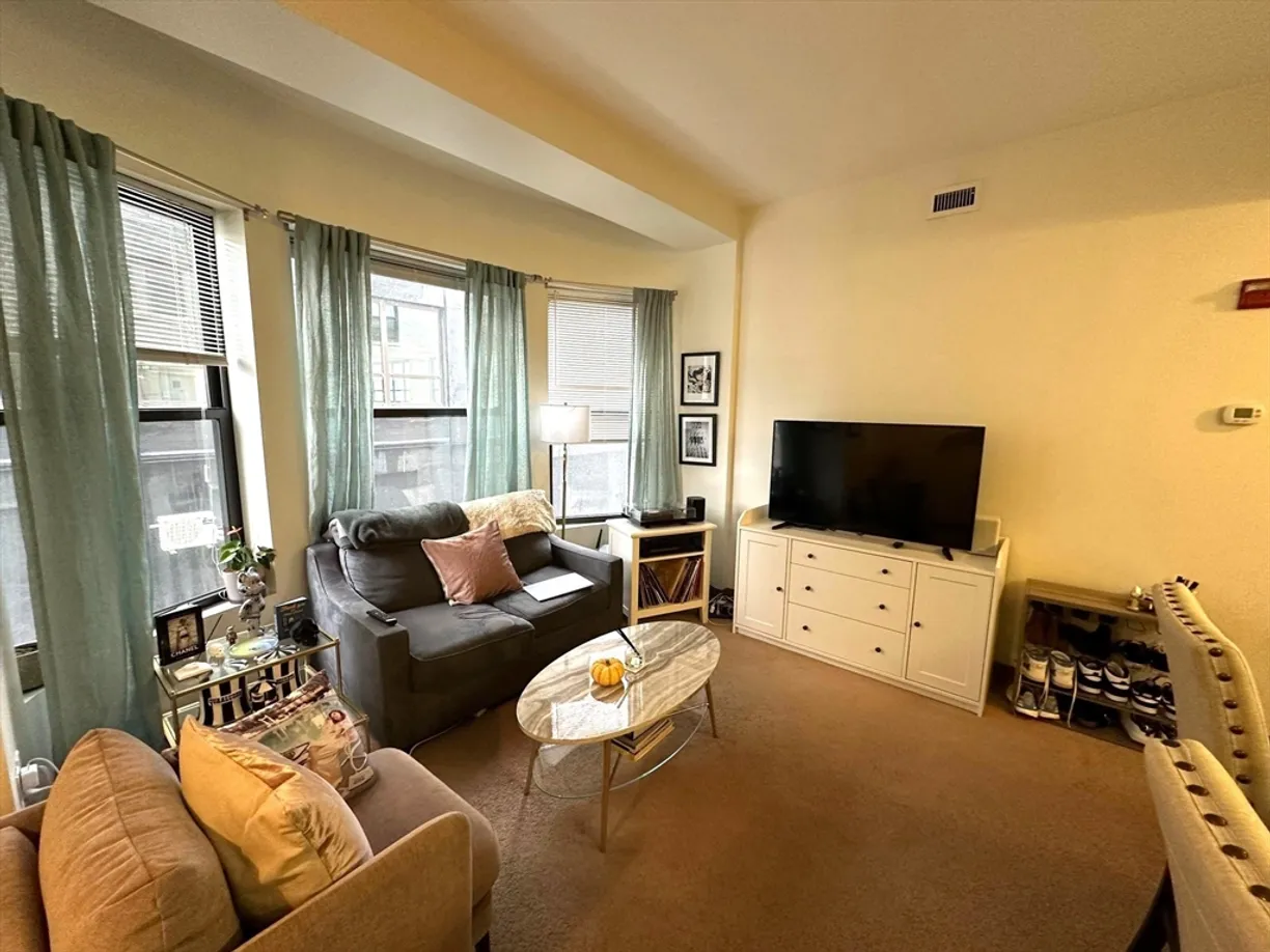 Boston, MA Real Estate | View 636 Beacon St., 202 | Listing