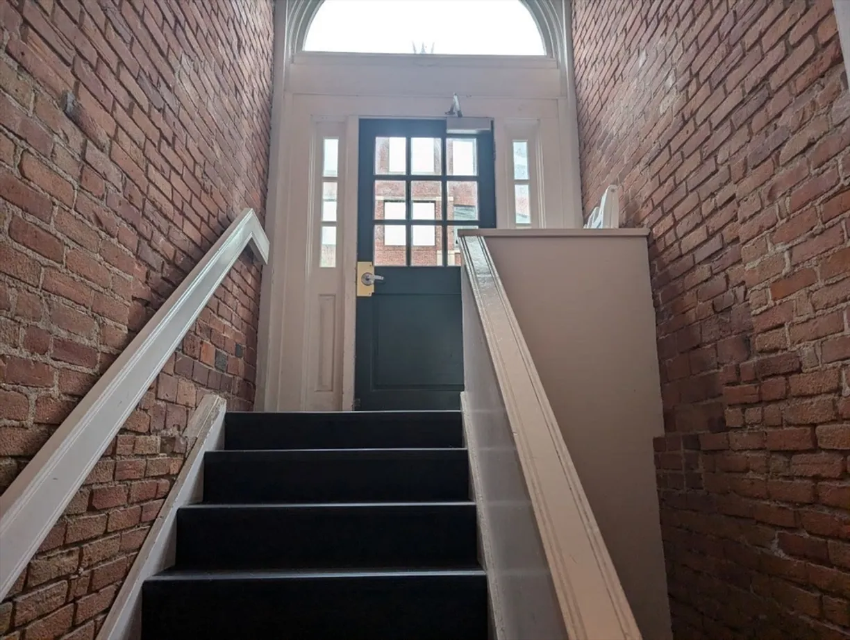 Boston, MA Real Estate | View 122 Mount Auburn Street | Listing