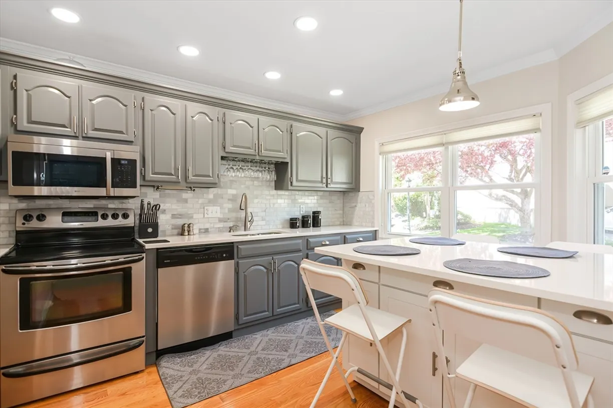 Boston, MA Real Estate | View 109 Salem St, 205 | 3 Beds, 2 Baths