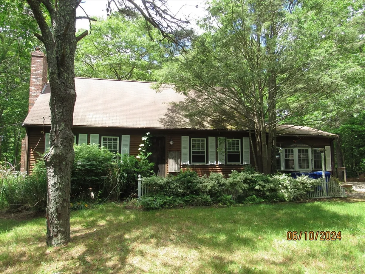 Boston, MA Real Estate | View 22 Pinehurst Dr | 3 Beds, 1 Bath