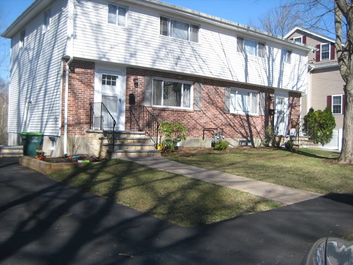 Boston, MA Real Estate | View 41 Birch St, 1 | 3 Beds, 1 Bath