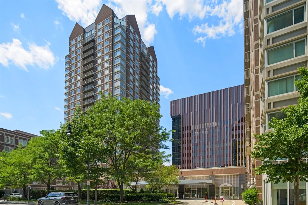 Boston, MA Real Estate | View 10 Museum Way, 2003 | 2 Beds, 2 Baths