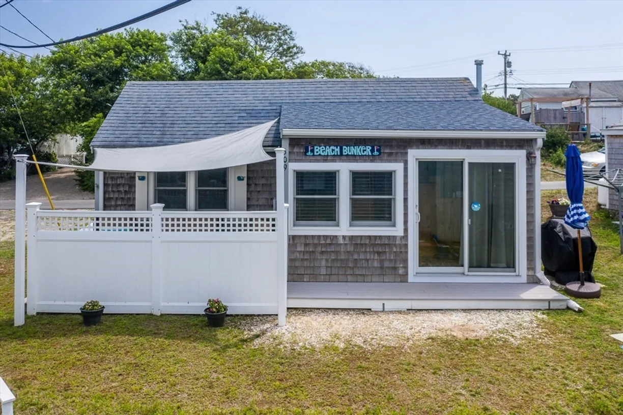 Boston, MA Real Estate | View 218 Old Wharf Road, 309 | 2 Beds, 1 Bath