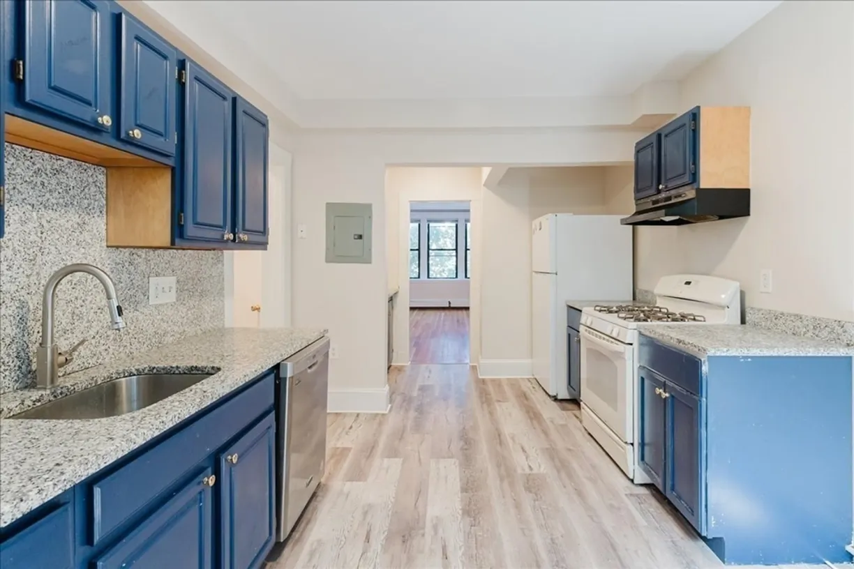 Boston, MA Real Estate | View 1680 Commonwealth Ave, 2 | 3 Beds, 1 Bath