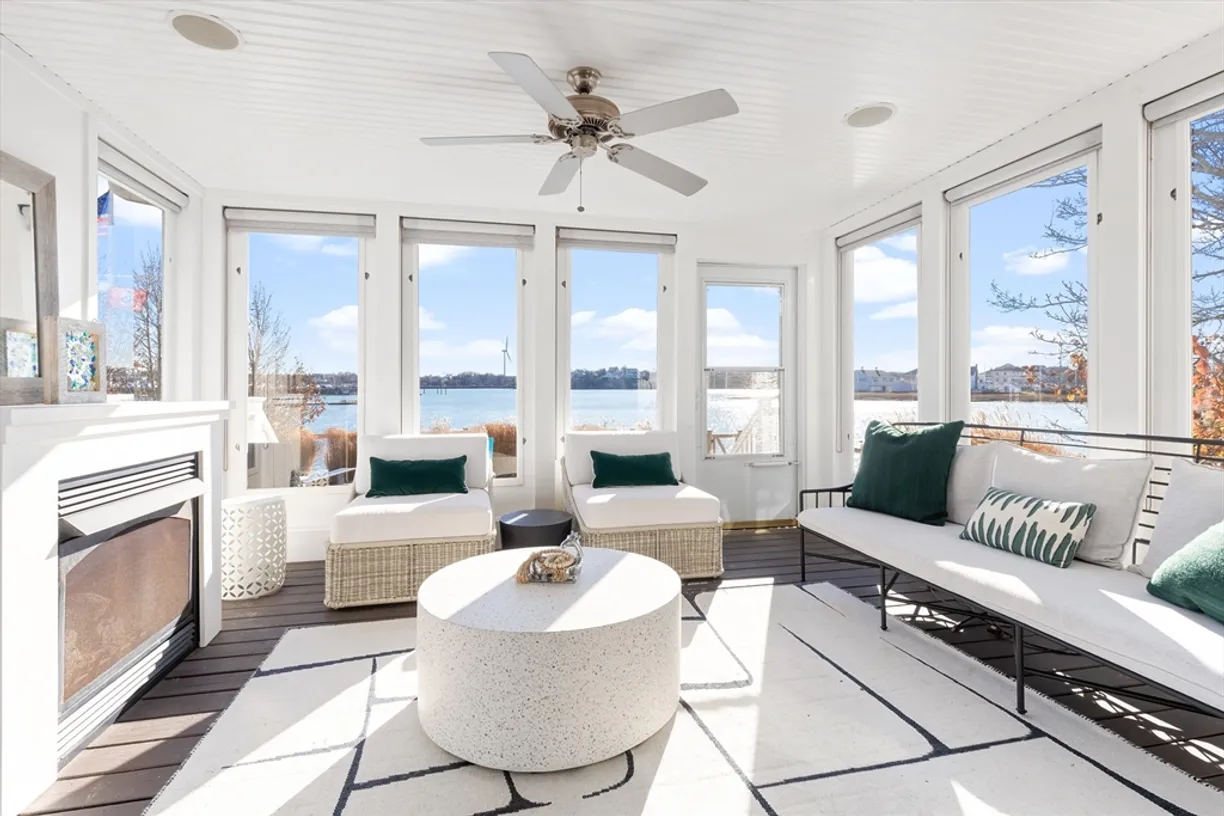 Boston, MA Real Estate | View 25 Bay St | 2 Beds, 2 Baths