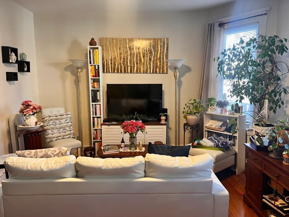 Boston, MA Real Estate | View 72-74 Standish St, 2 | 3 Beds, 1 Bath
