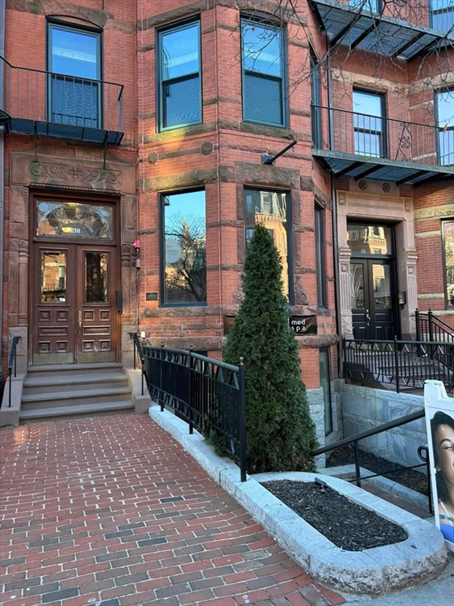 Boston, MA Real Estate | View 218 Newbury St