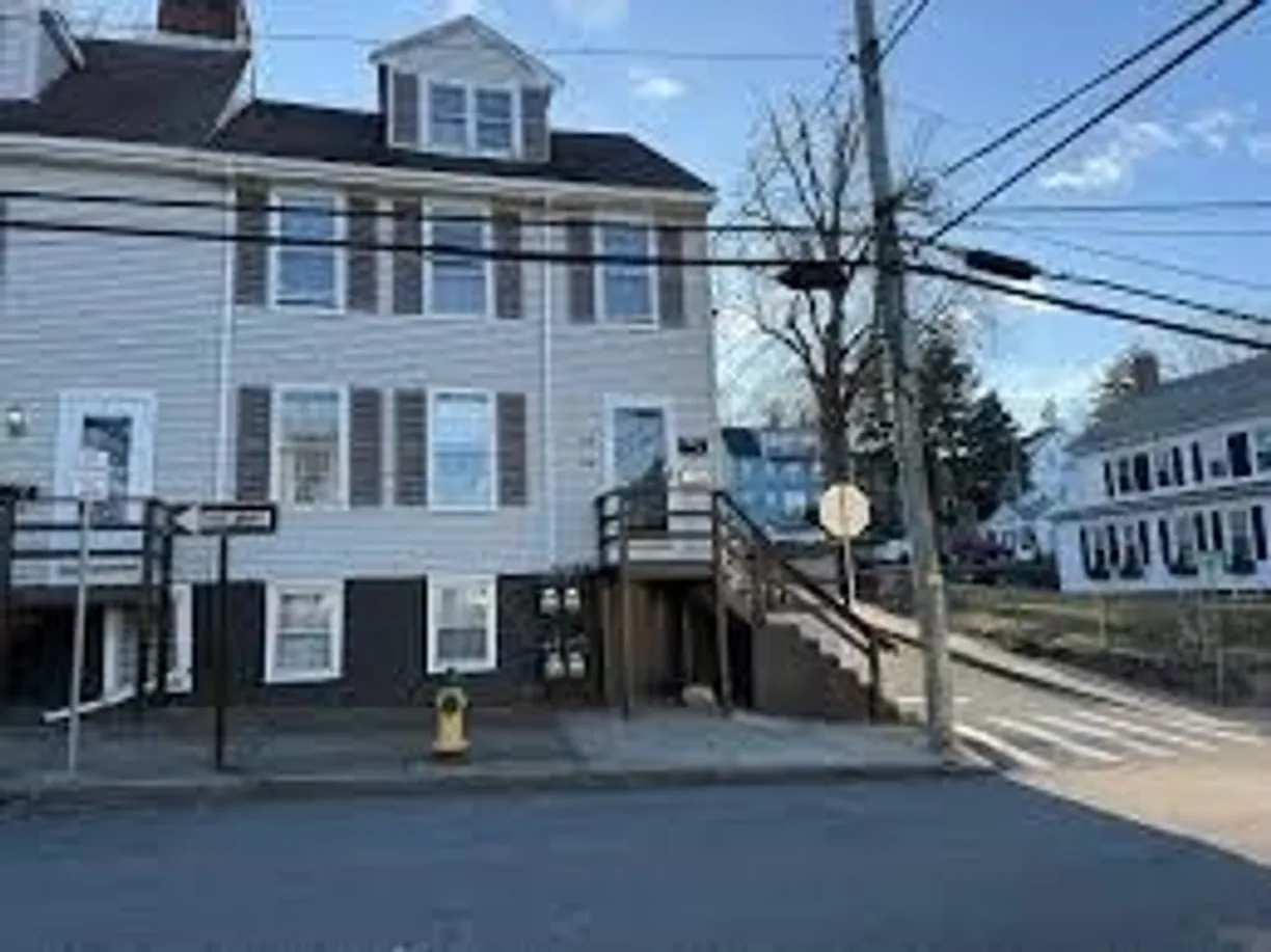 Boston, MA Real Estate | View 33 Pleasant, B | 2 Beds, 1 Bath