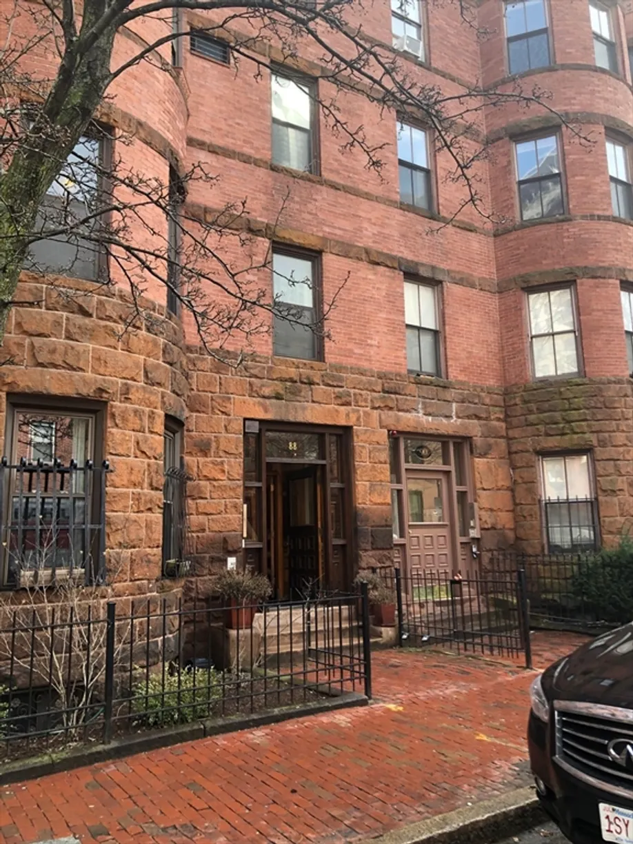 Boston, MA Real Estate | View 88 Saint Botolph St, 3 | 2 Beds, 2 Baths