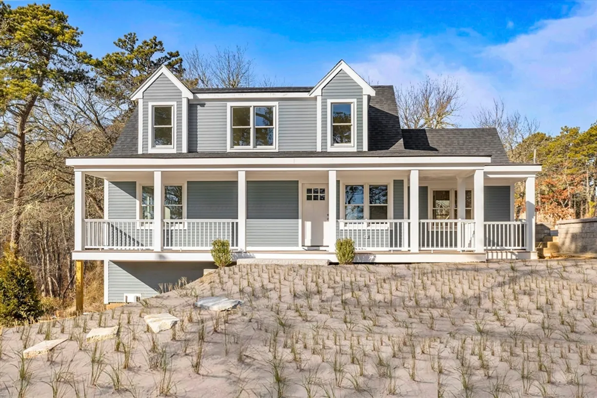 Boston, MA Real Estate | View 1 Shore | 3 Beds, 2 Baths