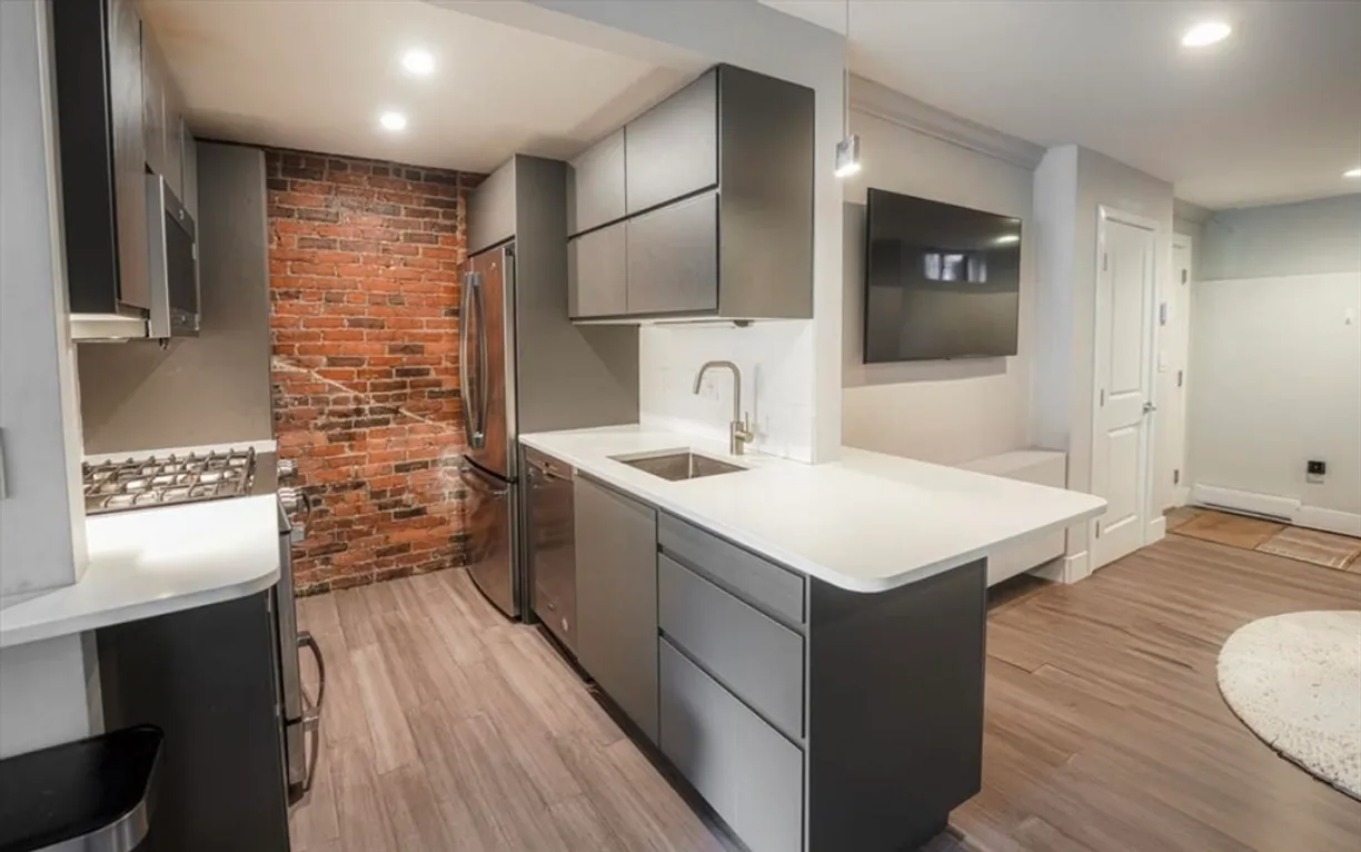 Boston, MA Real Estate | View 234 W Newton St, 2 | 2 Beds, 1 Bath