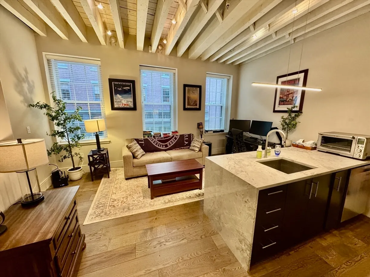 Boston, MA Real Estate | View 45 Broad St., 203 | 1 Bed, 1 Bath