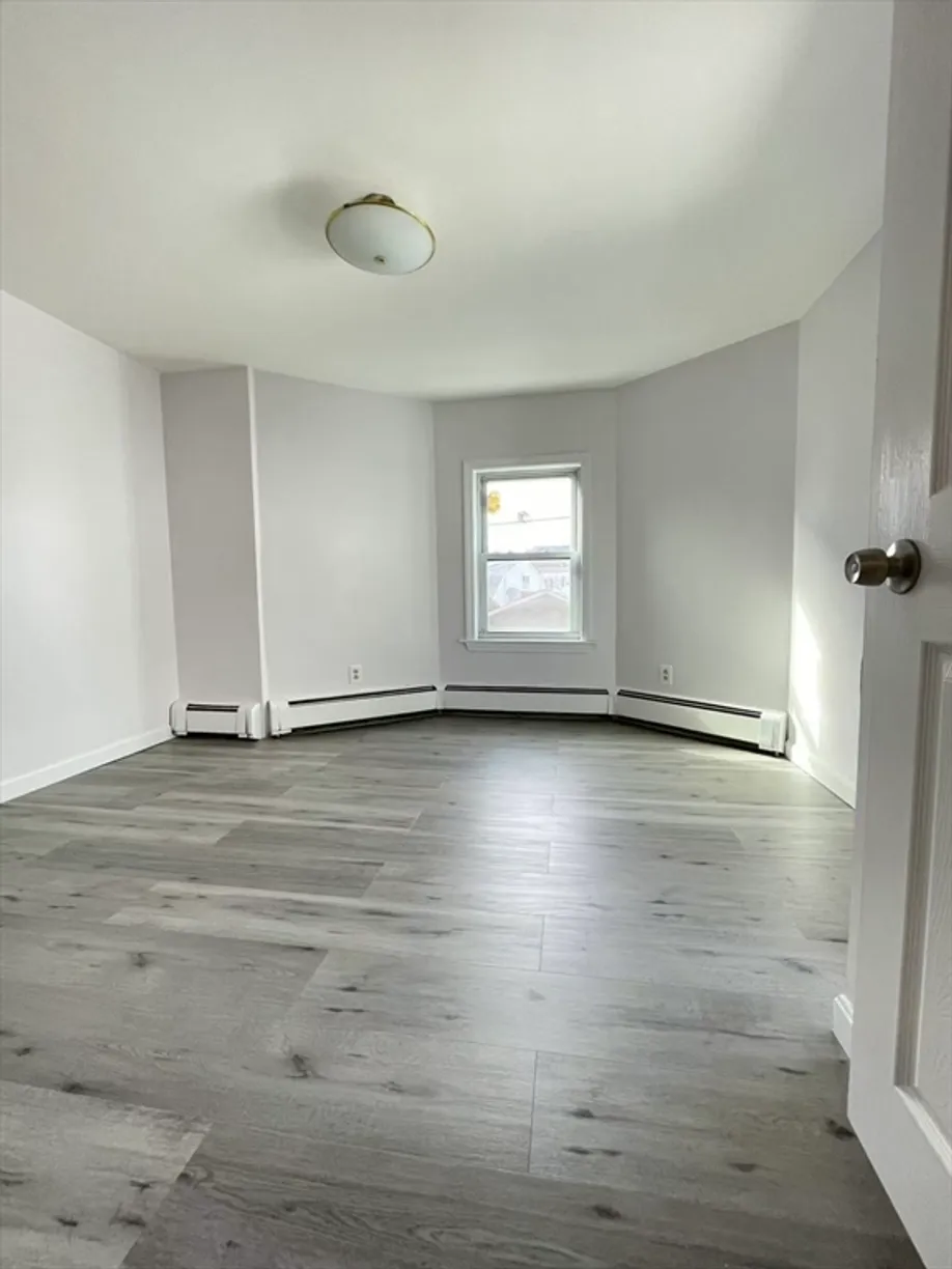 Boston, MA Real Estate | View 56 Phipps St, B | 2 Beds, 1 Bath