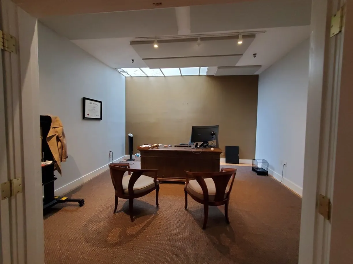 Boston, MA Real Estate | View 323 Newbury Street | Listing