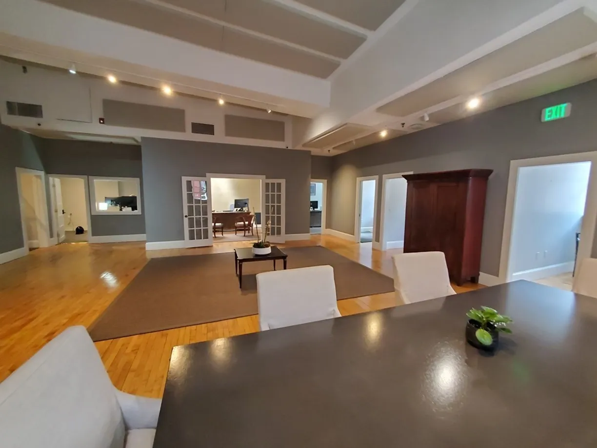 Boston, MA Real Estate | View 323 Newbury Street