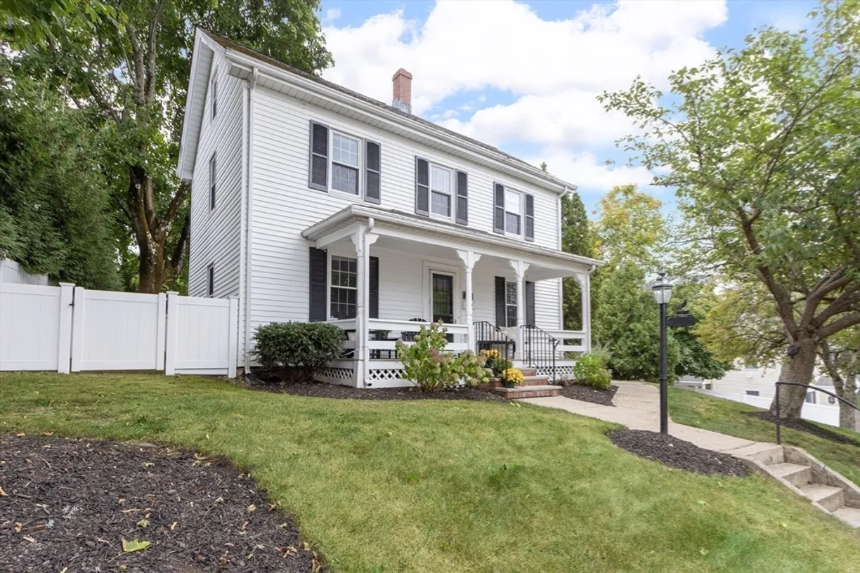 Boston, MA Real Estate | View 170 West St, 170 | 3 Beds, 2 Baths
