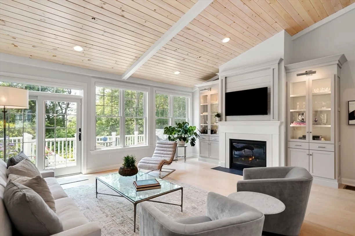 Boston, MA Real Estate | View 4 Benjamin Lane, 62 | 2 Beds, 2 Baths