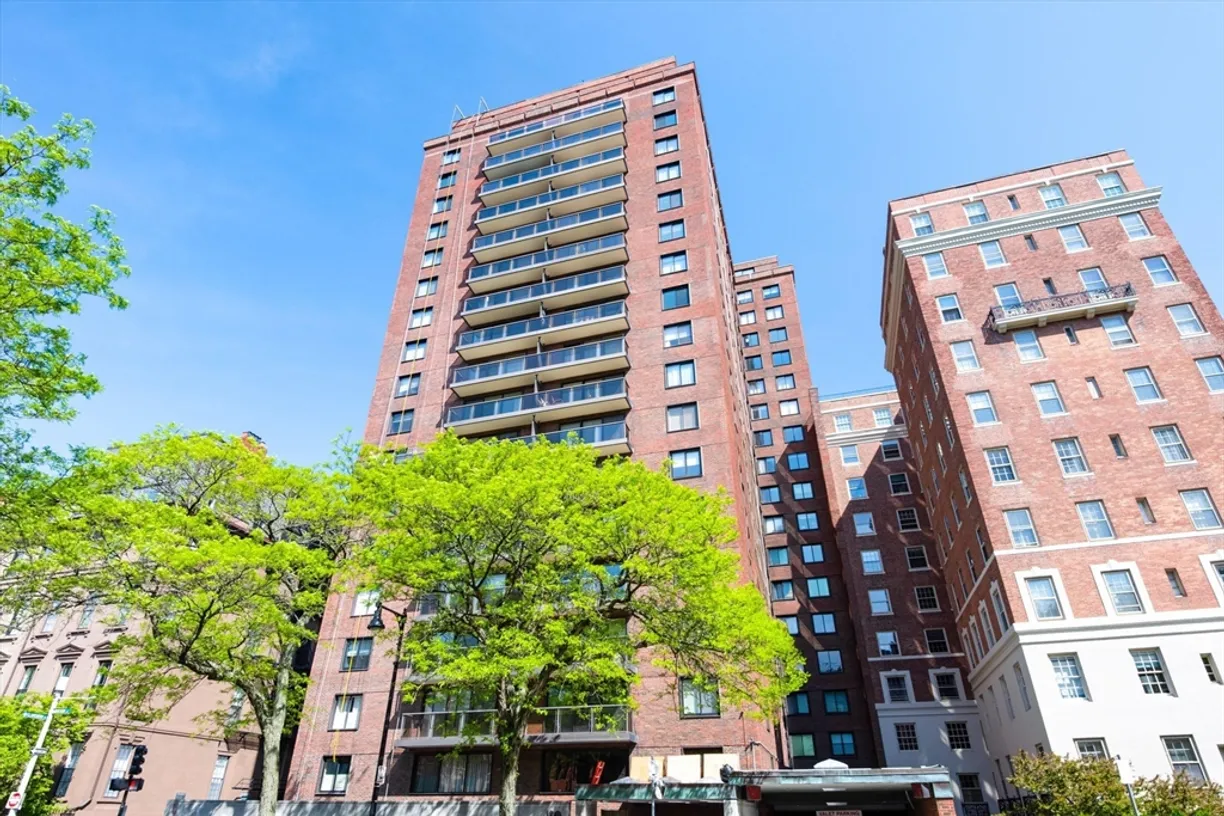Boston, MA Real Estate | View 180 Beacon Street, 7G | 3 Beds, 2 Baths