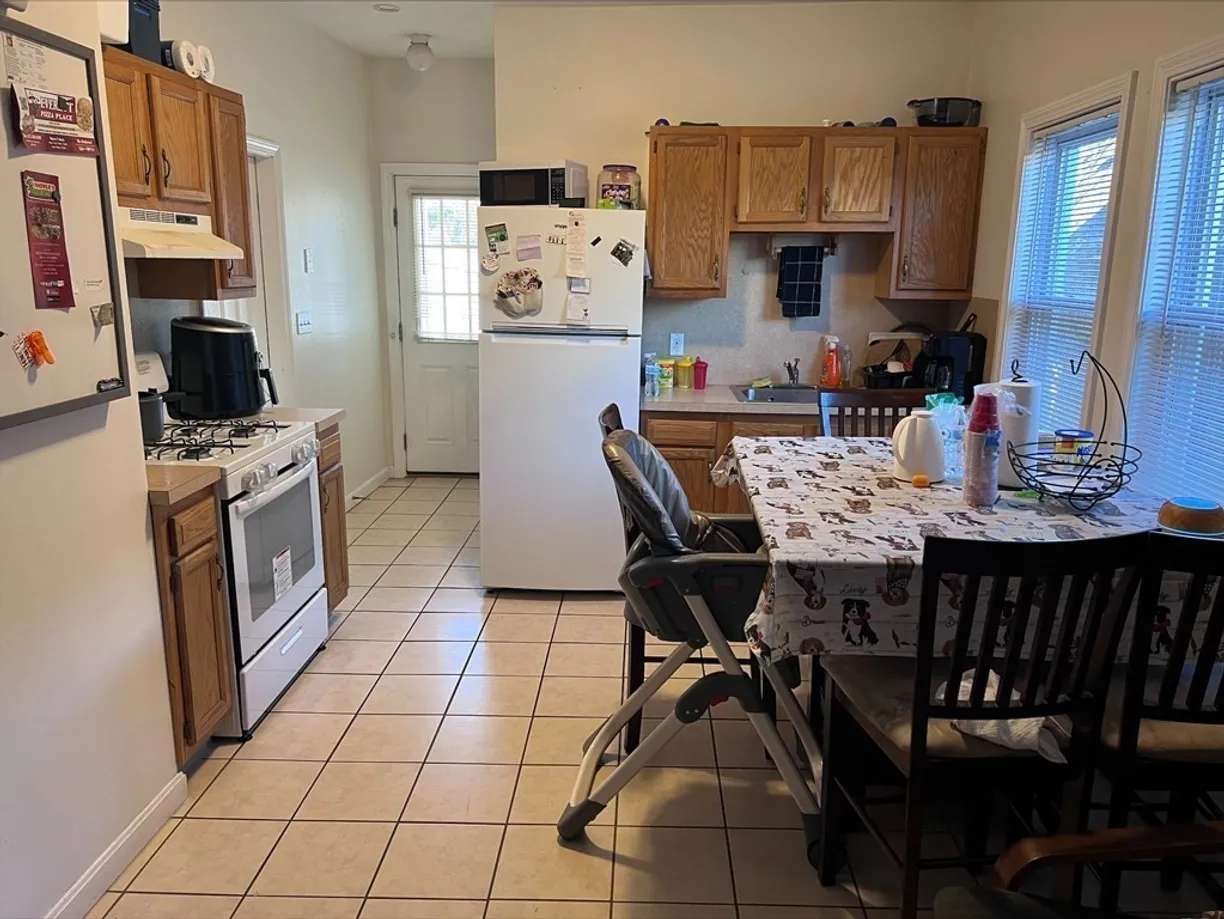 Boston, MA Real Estate | View 52 May St, 1 | 2 Beds, 1 Bath