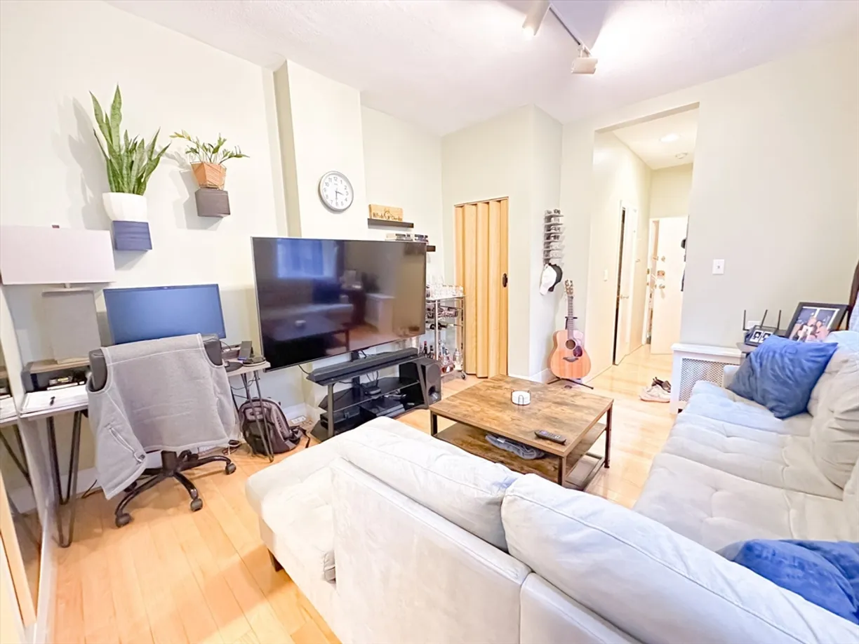Boston, MA Real Estate | View 11 Irving St, 3 | 1 Bed, 1 Bath