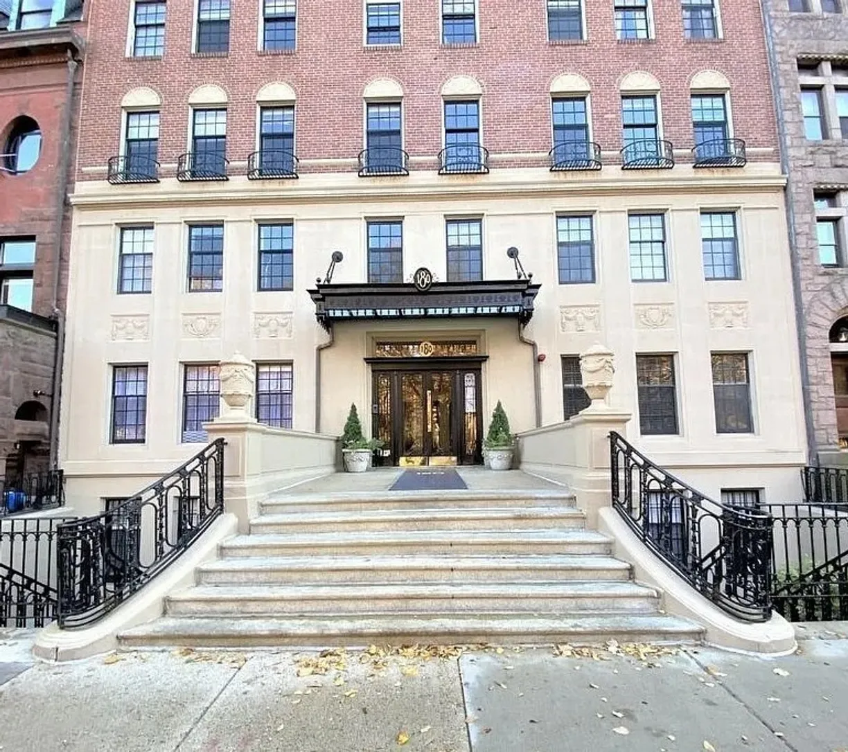 Boston, MA Real Estate | View 180 Commonwealth Ave, 20 | 2 Beds, 1 Bath