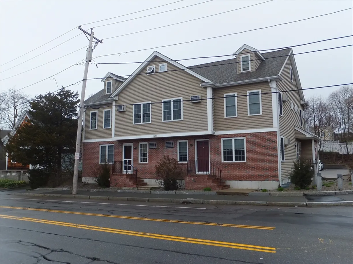 Boston, MA Real Estate | View 1581 Commercial St, 8 | 1 Bed, 1 Bath