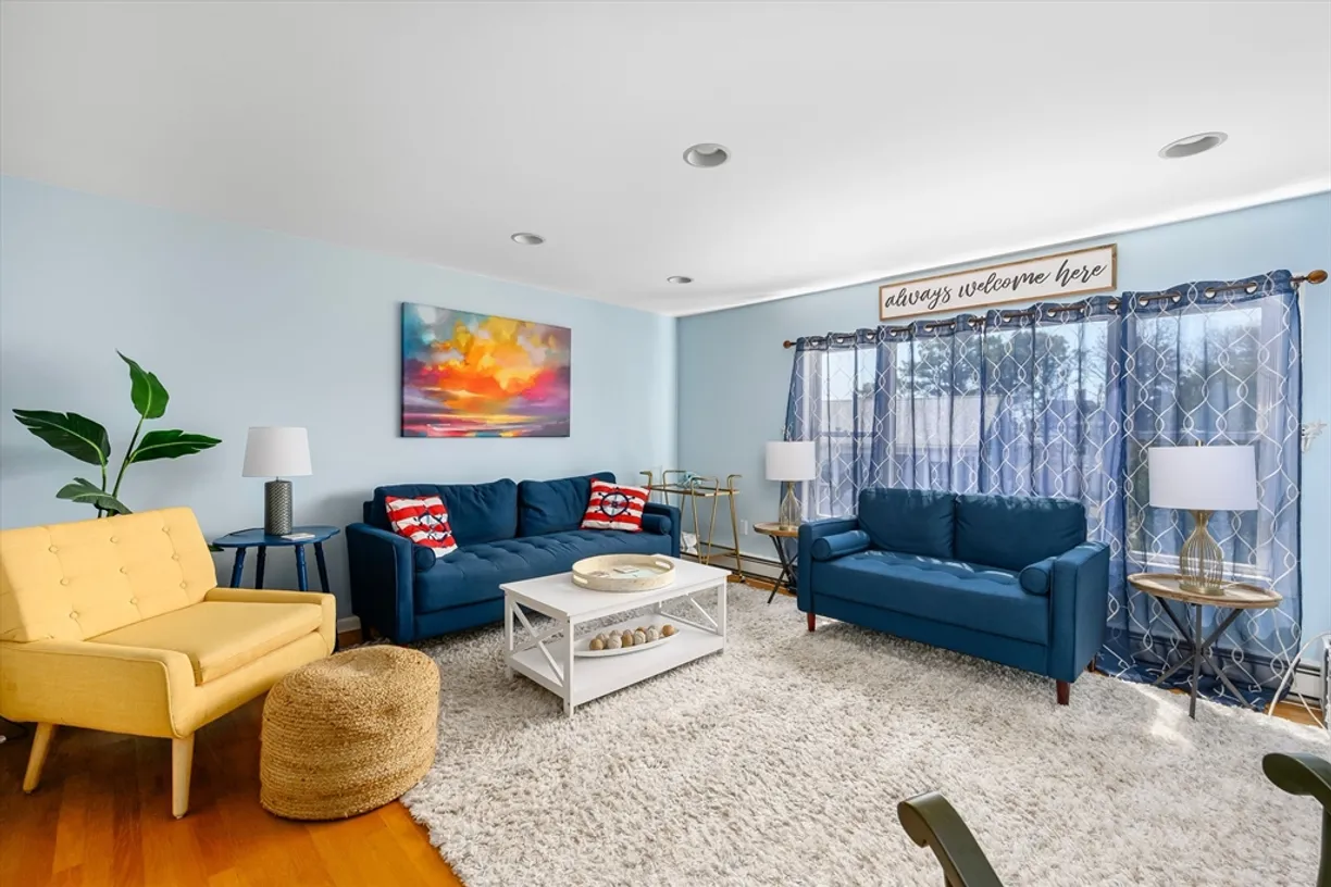 Boston, MA Real Estate | View 30 Union Wharf Rd, 6 | 2 Beds, 1 Bath