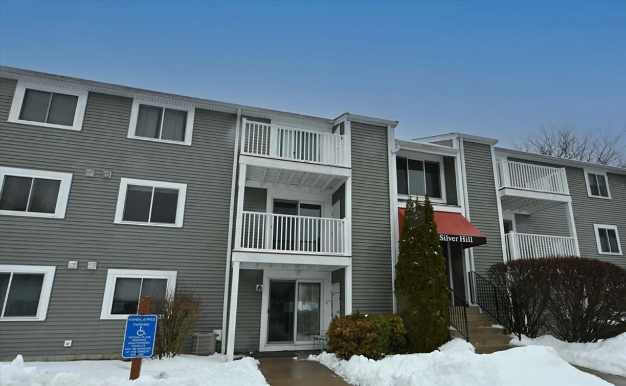 Boston, MA Real Estate | View 9 Silver Hill Ln, 17 | 1 Bed, 1 Bath