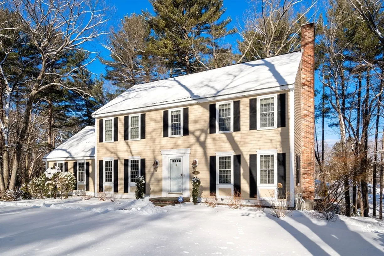 Boston, MA Real Estate | View 40 Shadow Oak | Listing