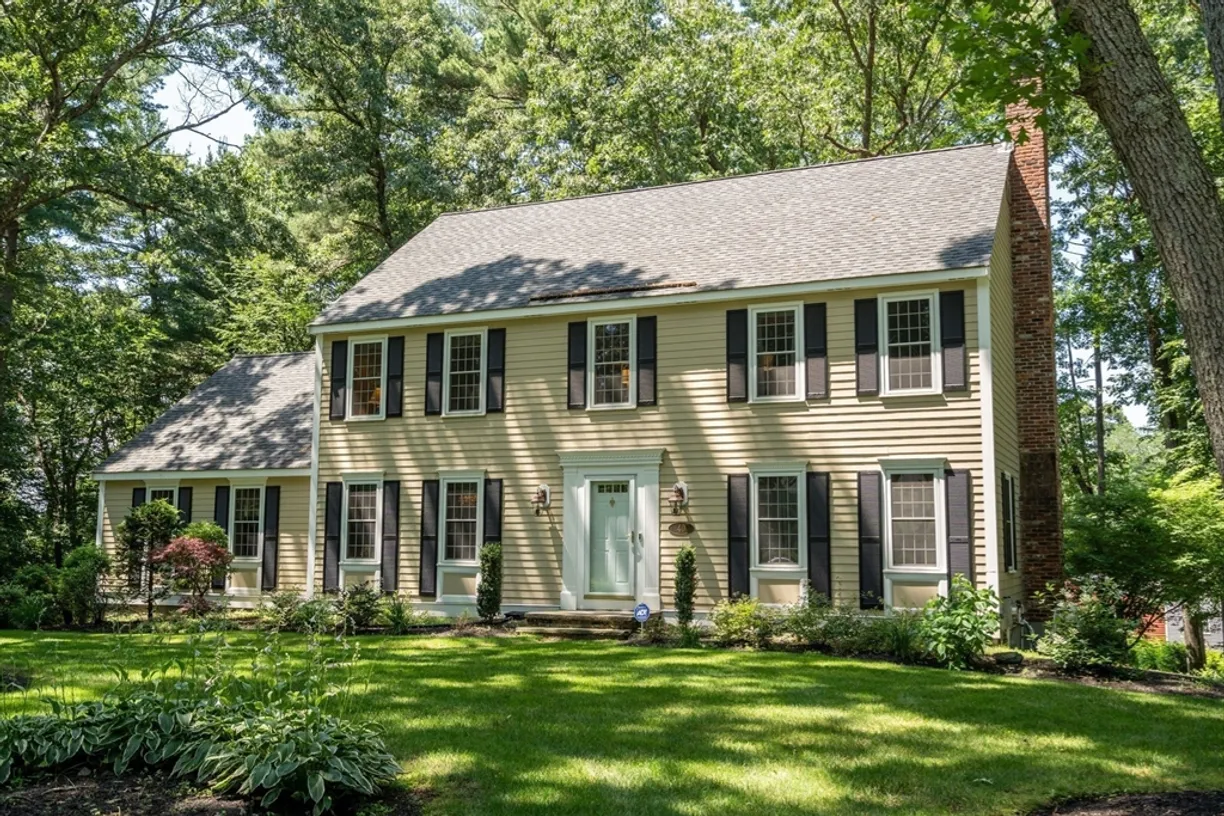 Boston, MA Real Estate | View 40 Shadow Oak | 4 Beds, 2 Baths