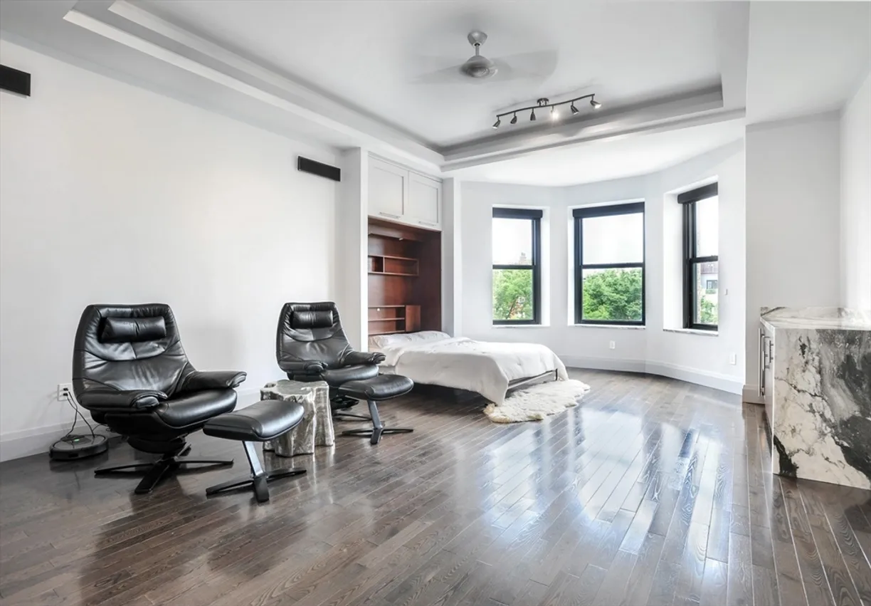 Boston, MA Real Estate | View 160 Commonwealth Ave, 417 | 1 Bath