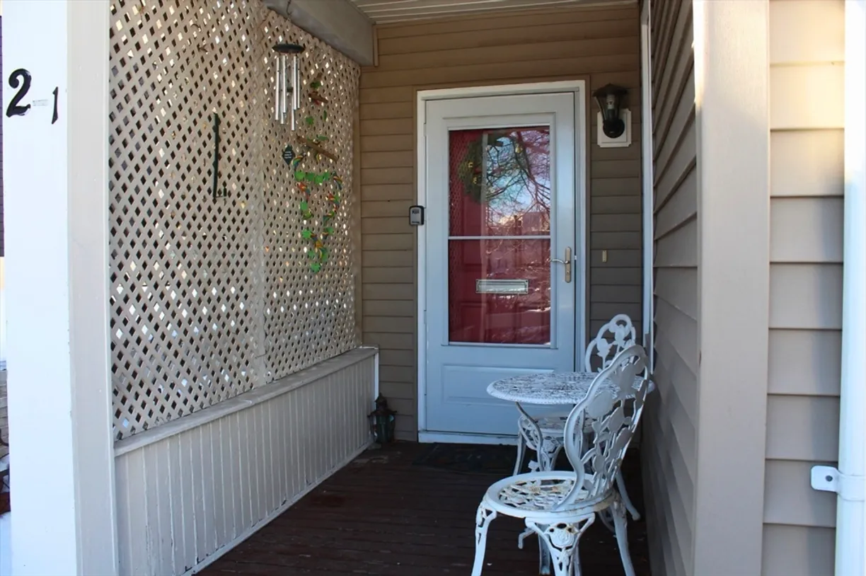 Boston, MA Real Estate | View 2 Spring Street- Summer Rental, A | Listing