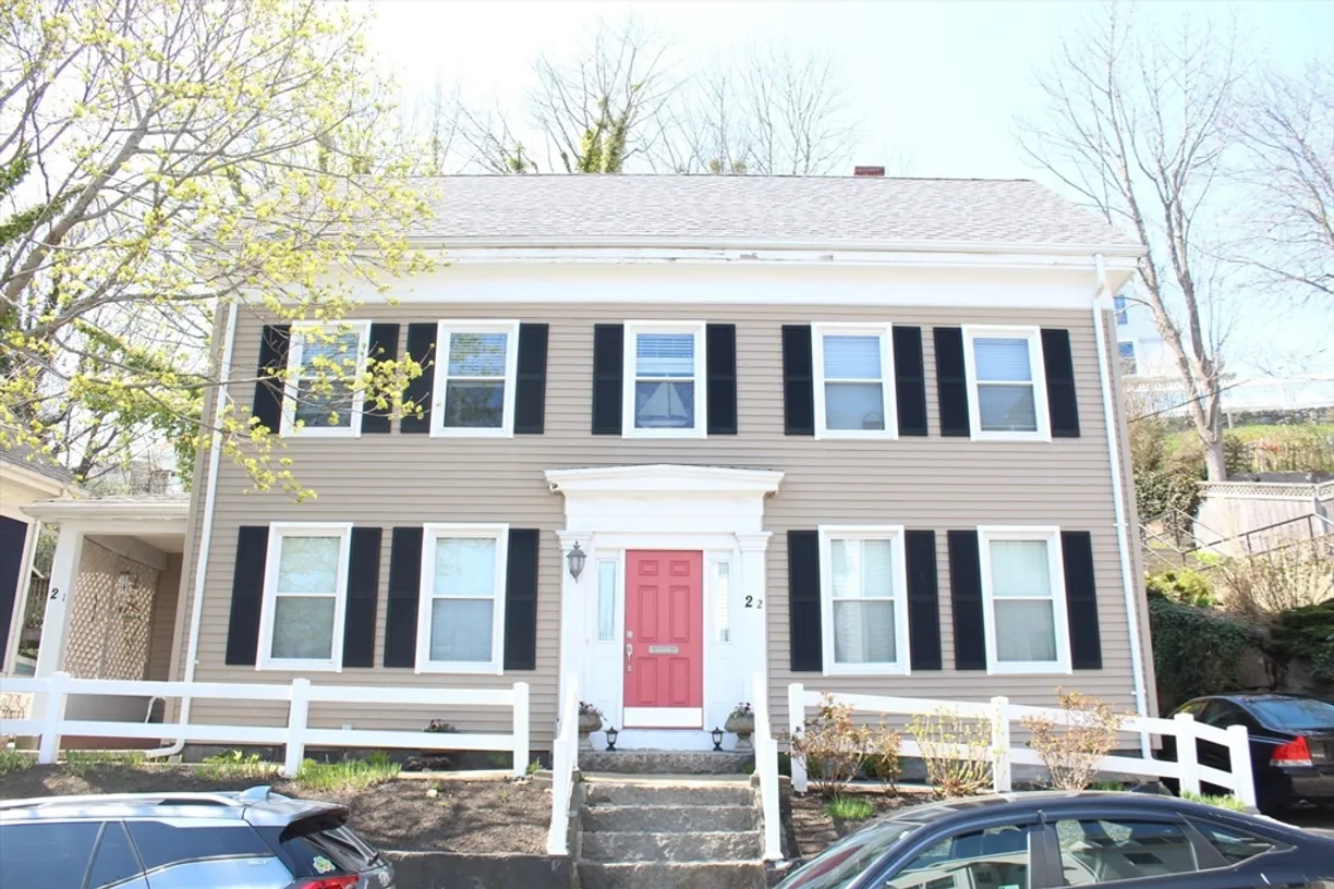 Boston, MA Real Estate | View 2 Spring Street- Summer Rental, A | 1 Bed, 2 Baths
