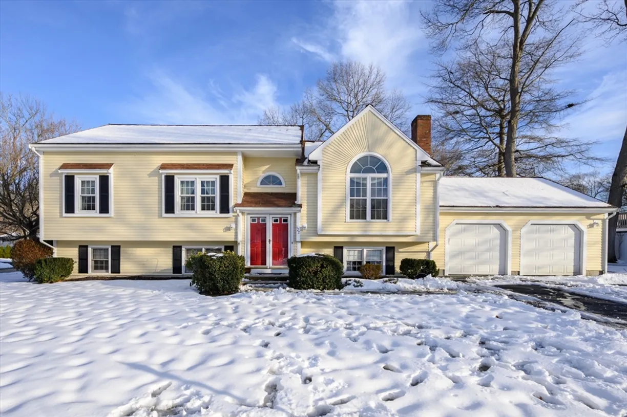 Boston, MA Real Estate | View 172 Liberty Bell Circle | 4 Beds, 2 Baths