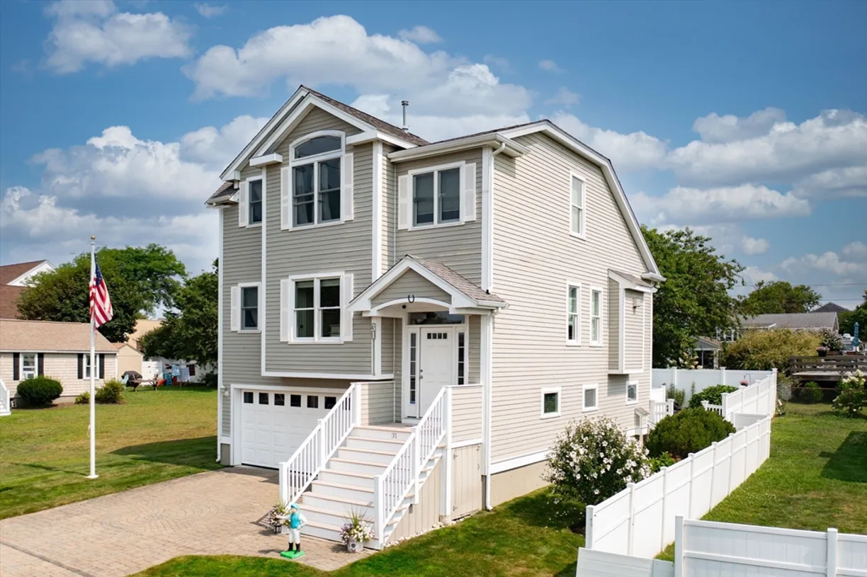 Boston, MA Real Estate | View 31 Seminole Ave | 3 Beds, 3 Baths