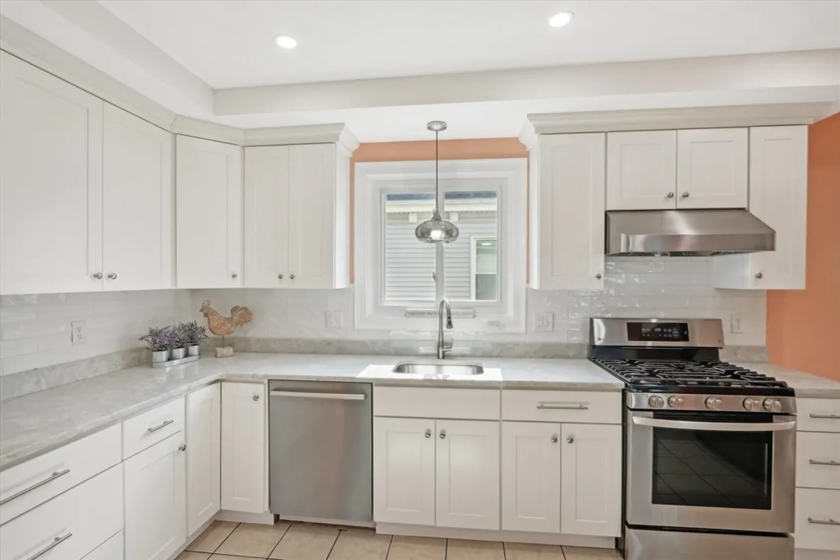 Boston, MA Real Estate | View 28 Shapley Ave, 2 | 4 Beds, 2 Baths