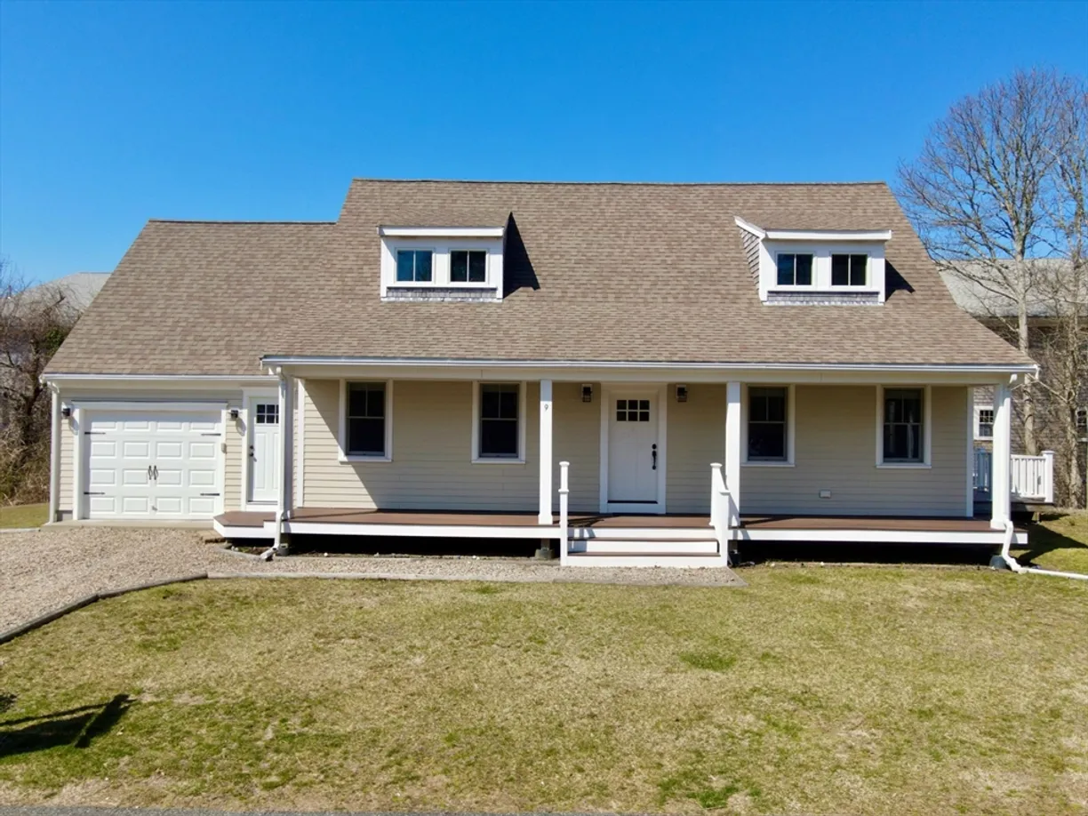 Boston, MA Real Estate | View 9 Country Lane | 3 Beds, 2 Baths