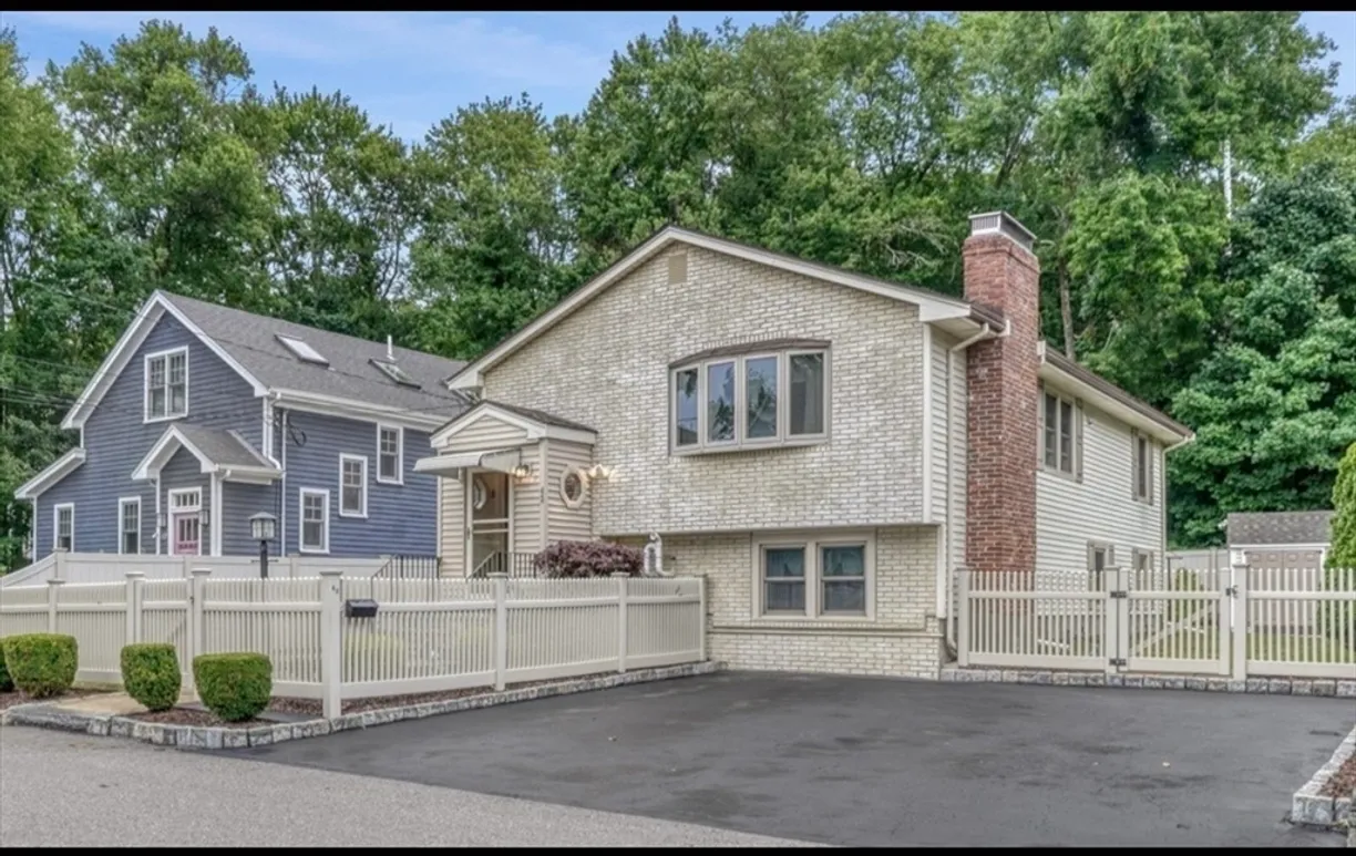 Boston, MA Real Estate | View 43 Deerfield Ave | 3 Beds, 2 Baths