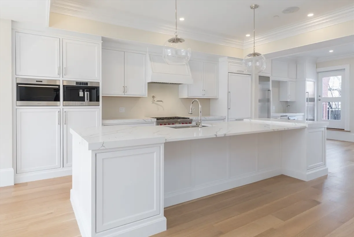 Boston, MA Real Estate | View 71 Mount Vernon St, 1 | Listing