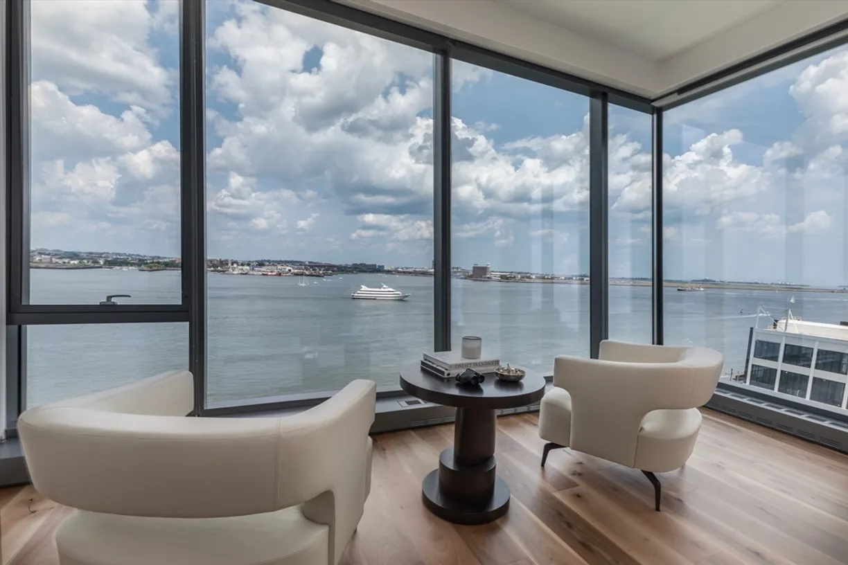 Boston, MA Real Estate | View 300 Pier 4 Blvd, PHD | Listing
