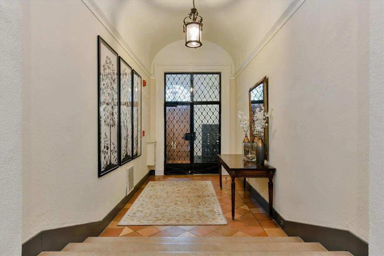 Boston, MA Real Estate | View 142 Chestnut Street, 4-5 | 3 Beds, 3 Baths