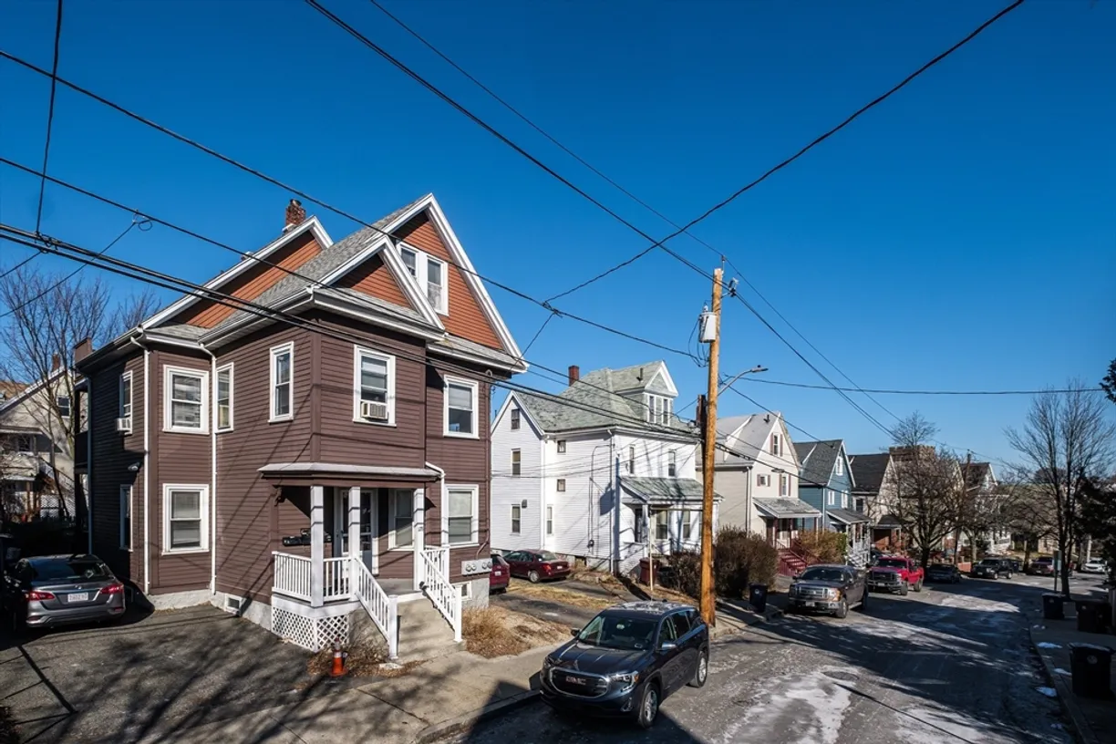 Boston, MA Real Estate | View 128 Walnut Street, 3 | 1 Bed, 1 Bath