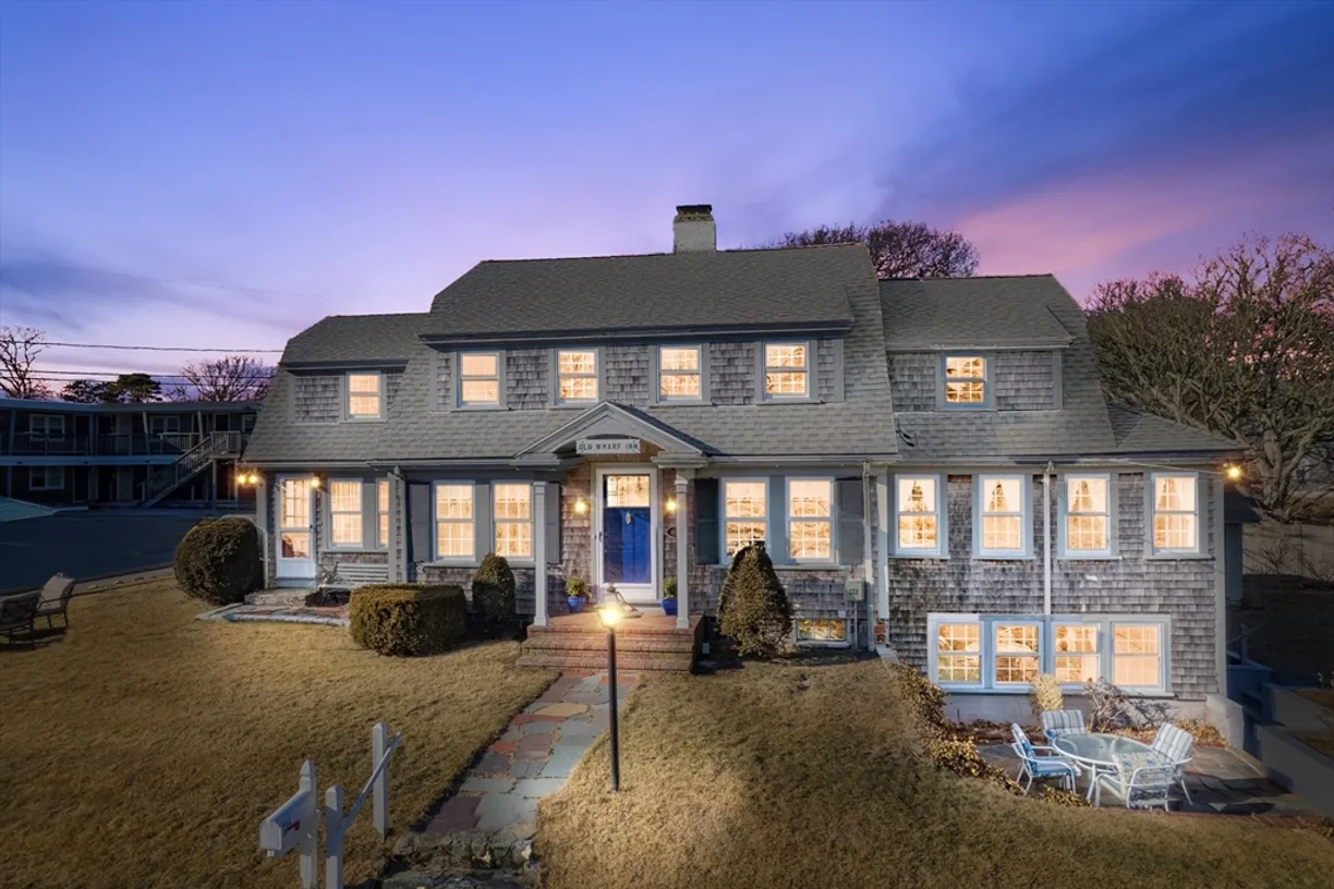 Boston, MA Real Estate | View 402 Old Wharf Rd | 7 Beds, 6 Baths