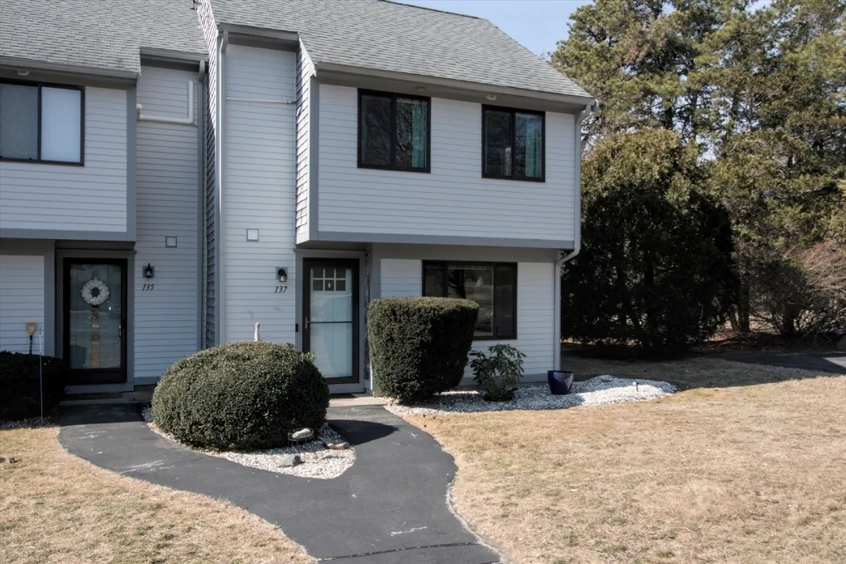 Boston, MA Real Estate | View 137 Crescent Ln, 137 | Listing
