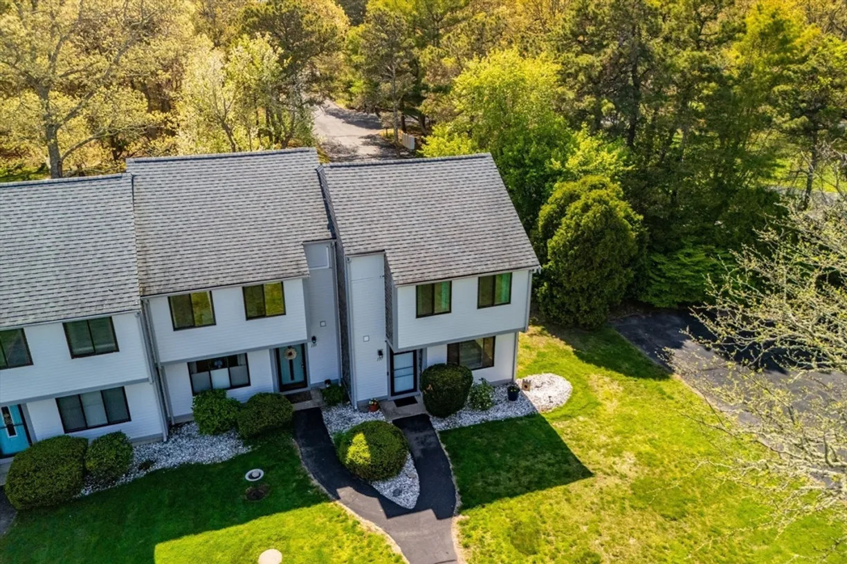 Boston, MA Real Estate | View 137 Crescent Ln, 137 | 2 Beds, 1 Bath