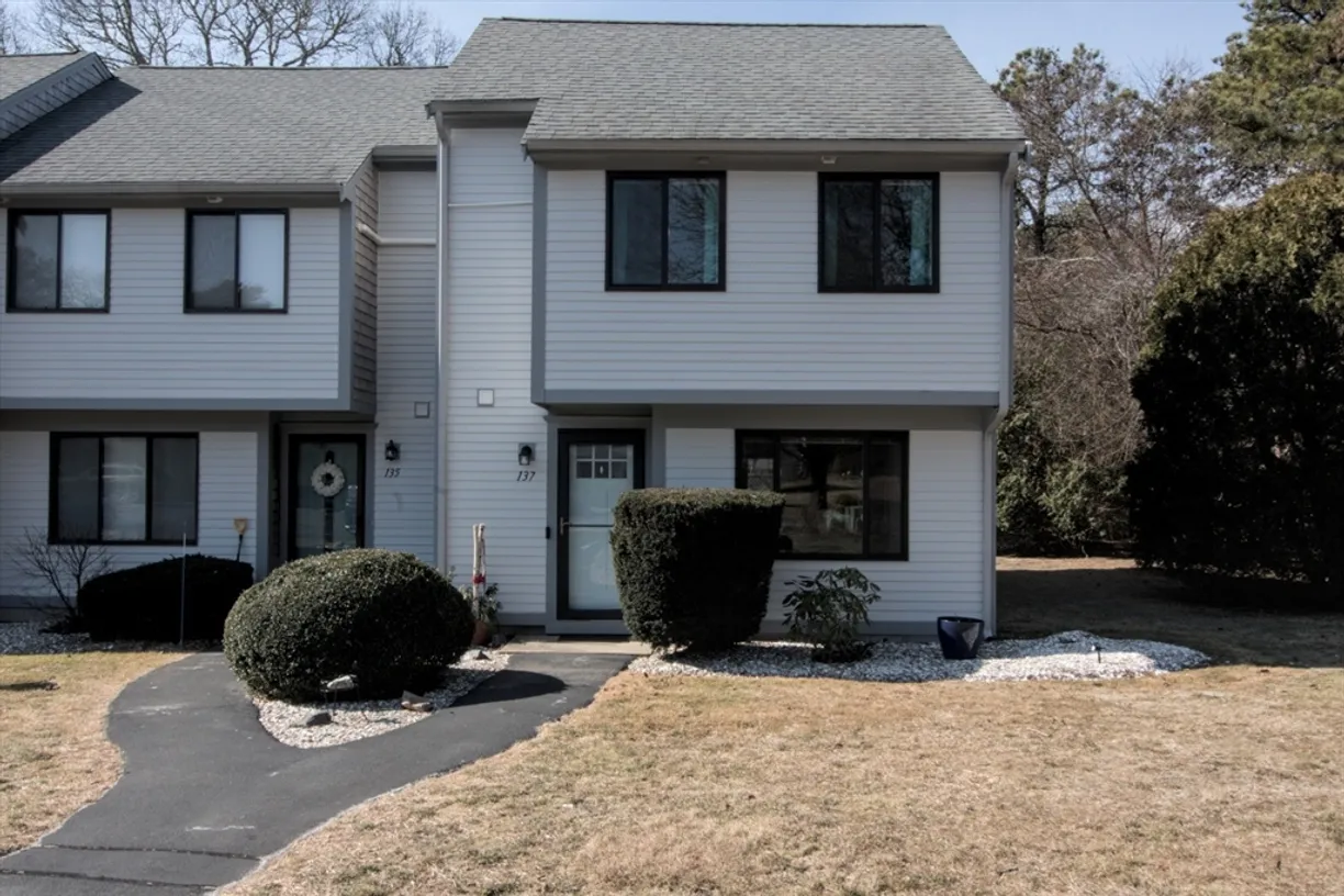Boston, MA Real Estate | View 137 Crescent Ln, 137 | Listing