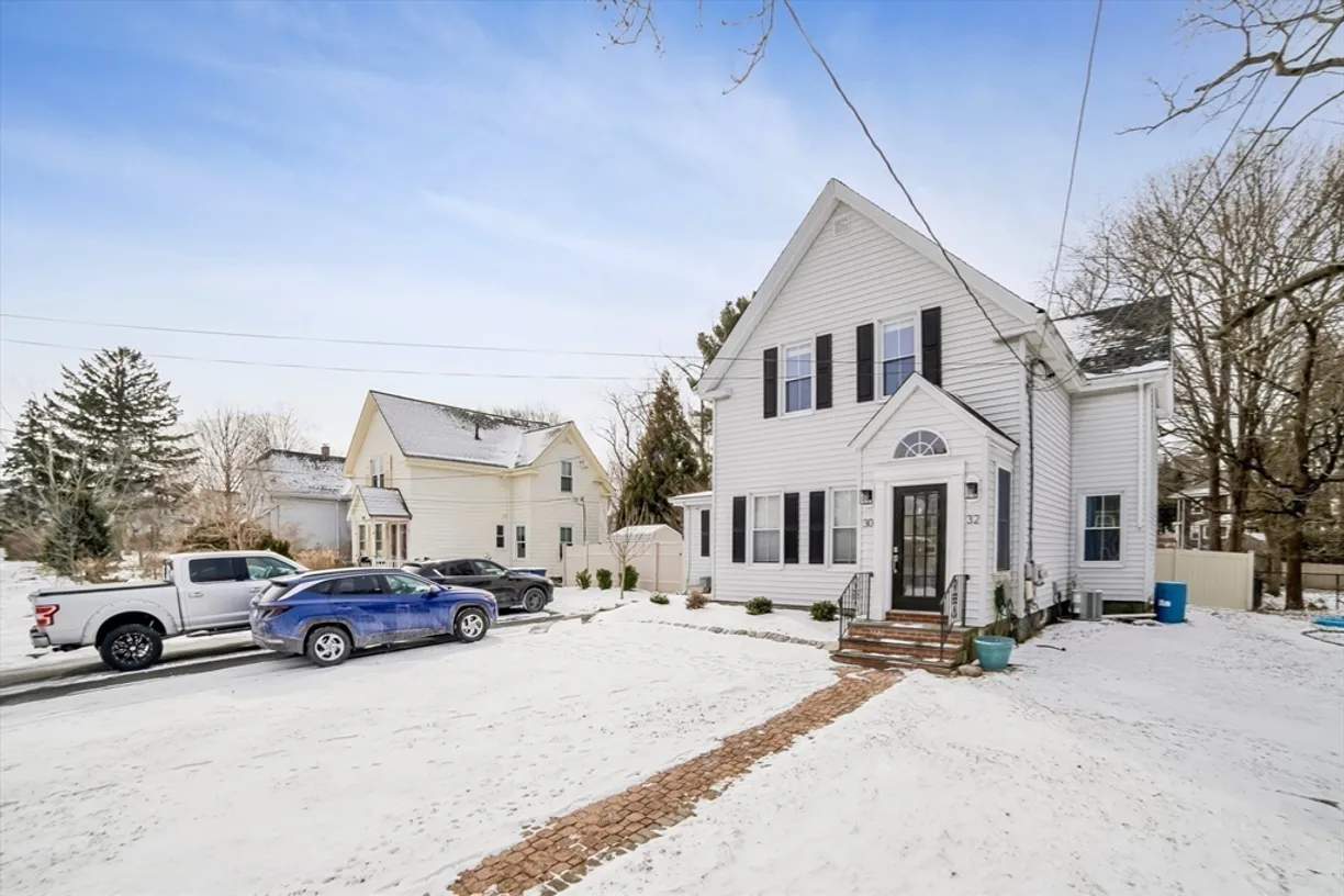 Boston, MA Real Estate | View 32 Maple Street, 32 | 2 Beds, 1 Bath