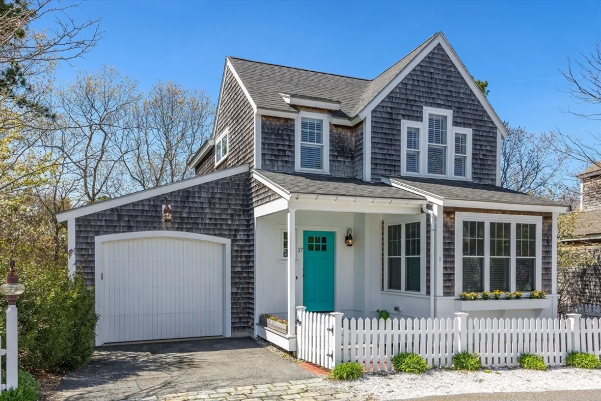Boston, MA Real Estate | View 17 Cobblestone | 3 Beds, 2 Baths