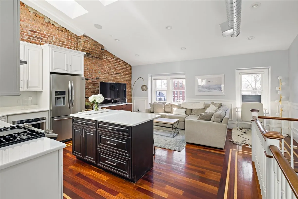 Boston, MA Real Estate | View 752 E 4th, 4 | 2 Beds, 2 Baths
