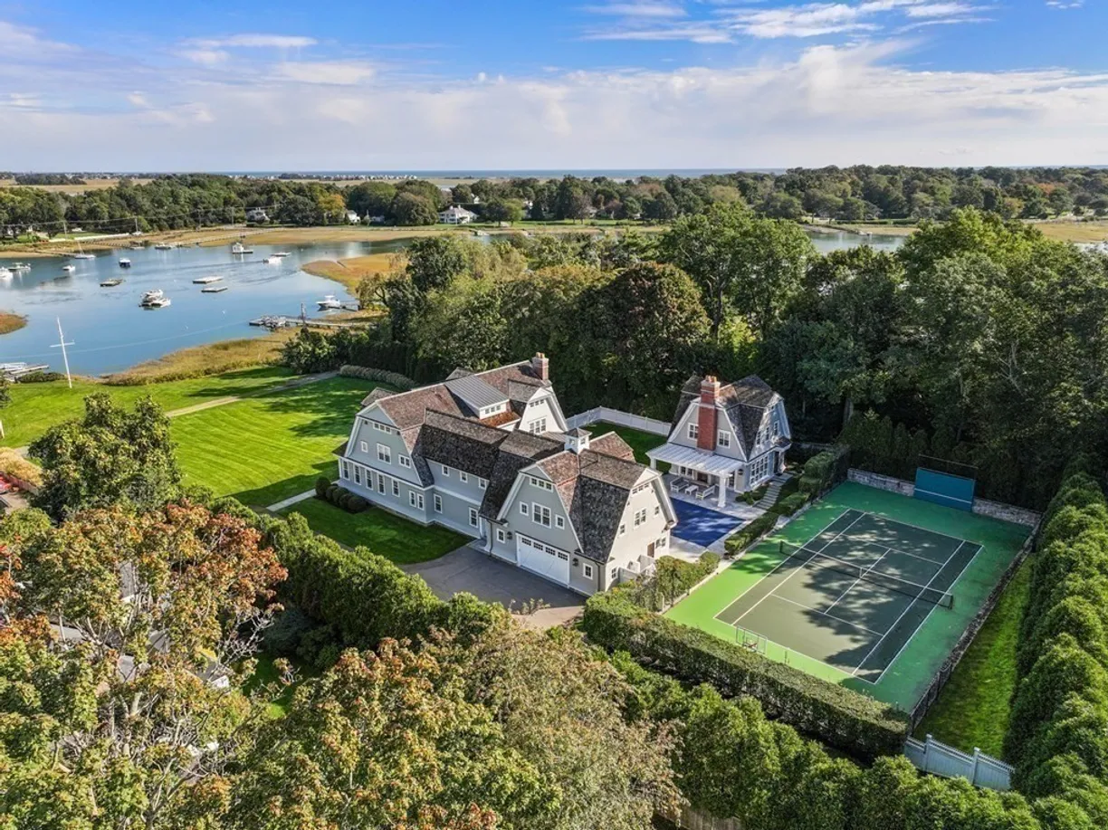 Boston, MA Real Estate | View 21 River Lane | 6 Beds, 6 Baths